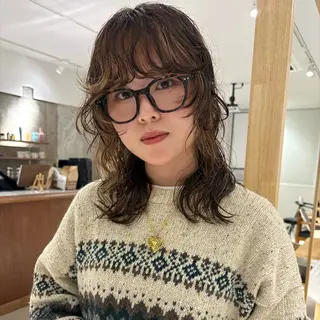 セミロング カラー パーマ Yui⭐️ 透け感カラーのヘアスタイル