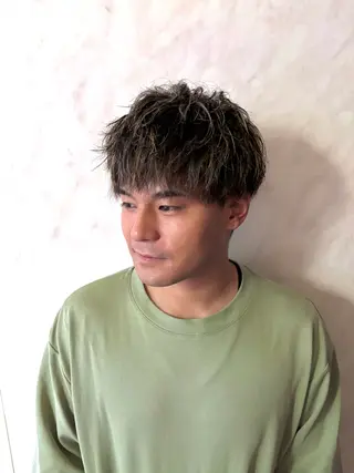 ショート カラー 本厚木パーマ&ブリー チMEN'Sショートのヘアスタイル