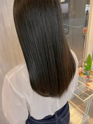 セミロング カラー 暗髪ツヤ感カラー🌼 いしいゆうこのヘアスタイル