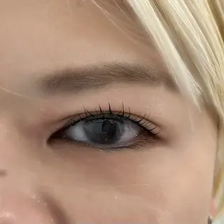 マツエク・マツパ 'Olu KUMIのネイルデザイン