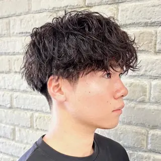 パーマ 𓏸𓈒𓂃早坂 浩行𓂃𓈒𓏸のヘアスタイル