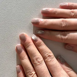 ネイル Rika🌼 シンプル•マグネットのネイルデザイン