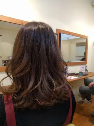 ミディアム 丸山 良司のヘアスタイル