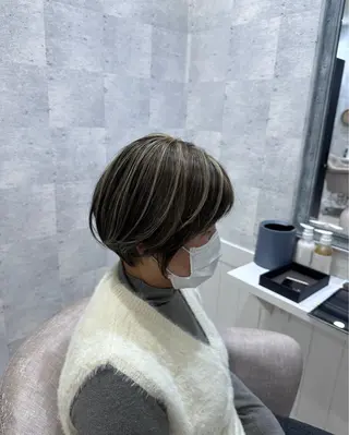 ショート カラー 西山 将太のヘアスタイル