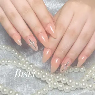 ネイル Queenie 🦋のネイルデザイン