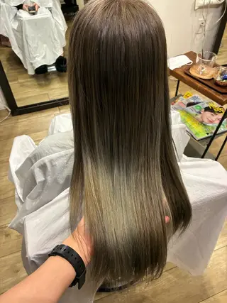 カラー 清水 美香のヘアスタイル