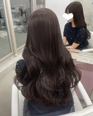 ロング カラー レイヤーカット 透明感カラー表参道のヘアスタイル