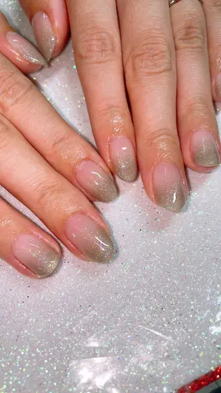 ネイル VIERU 🌈🎀💖のネイルデザイン