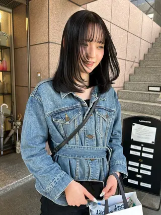 ミディアム カラー ハイトーンボブ 前田 表参道　グレージュのヘアスタイル