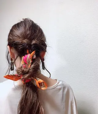 ロング ヘアアレンジ 小笠原 愛美のヘアスタイル