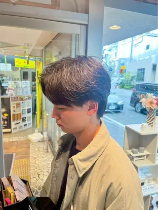 ショート パーマ メンズ 佐々木 優人のヘアスタイル