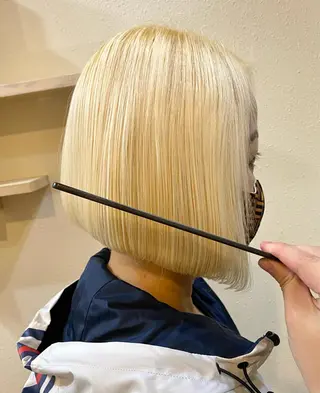 ショート カラー 中川 茜里のヘアスタイル