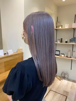 セミロング SOLO所属・奈良 彩華のヘアスタイル