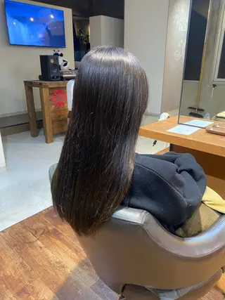ロング 山形 梨沙のヘアスタイル