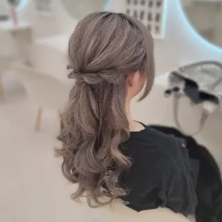 ロング ヘアアレンジ 渥美 寿美翔のヘアスタイル