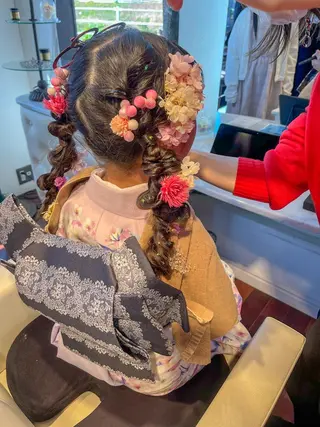 ロング ヘアアレンジ キッズ 佐藤 美聡のヘアスタイル