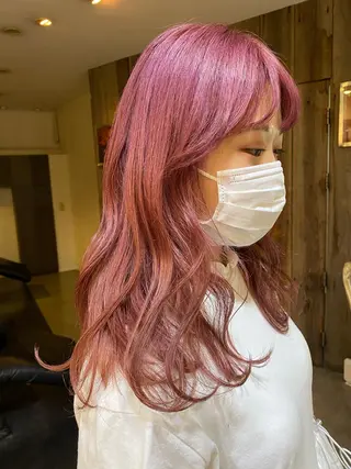 セミロング カラー パーマ ヘアアレンジ メンズ キッズ ネイル mana 暖色カラーカットのヘアスタイル