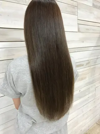 ロング カラー パーマ ヤスノ リョウのヘアスタイル