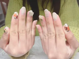 ネイル 芦辺 香奈のネイルデザイン