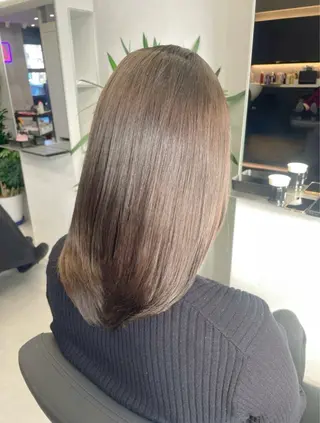 セミロング GHØAT【ゴート】 さおりのヘアスタイル