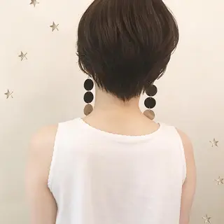 ショート カラー 市川 千夏のヘアスタイル