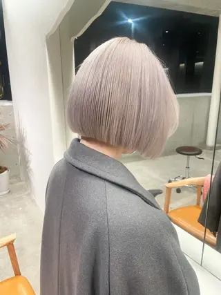 ショート カラー ヘアアレンジ ミニボブ/ブリーチ 🌈MISATOのヘアスタイル