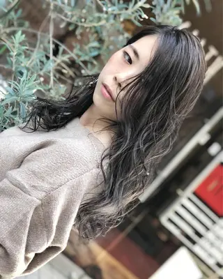 セミロング カラー ヘアアレンジ 北川大輔🌟 小顔レイヤーカットのヘアスタイル