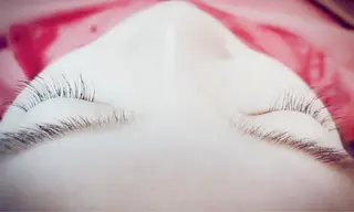 マツエク・マツパ irieアイリー 鈴木紀美の眉毛・アイブロウイメージ