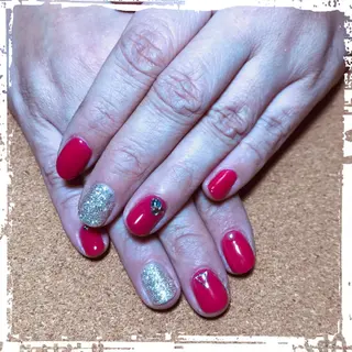 ネイル ECLAT エクラ所属・寺山 千鶴のネイルデザイン