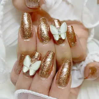 ネイル BIYU ESTETICA ORIENTAL 大泉店所属・mi yuのネイルデザイン