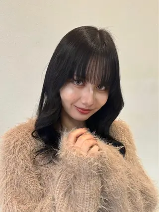 ミディアム amoretto kiraのヘアスタイル