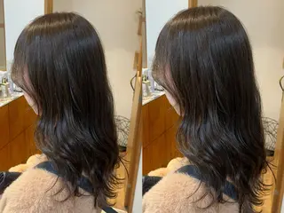 カラー 安達 葵のヘアスタイル