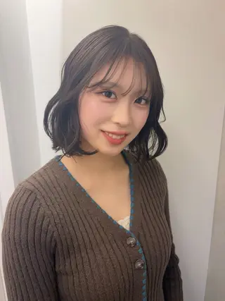 カラー 柔らかベージュ系/ ハッシュカット/セナのヘアスタイル