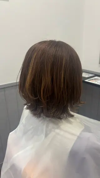 ショート 栄/レイヤーカット/ ベージュカラー/モモのヘアスタイル