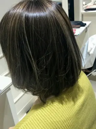 ミディアム カラー 畠村 美智子のヘアスタイル