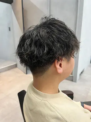 パーマ メンズ 🦩レイヤー|透明感 カラー🦩makoのヘアスタイル