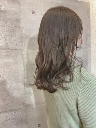 セミロング 松井ゆら/ 酸性ストレート/暖色のヘアスタイル