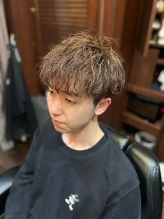 ミディアム カラー パーマ メンズ 足立 遼太朗のヘアスタイル