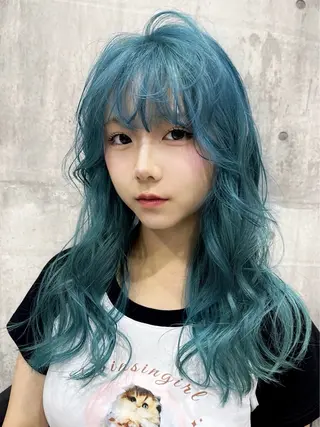 カラー 槇 杏慈のヘアスタイル