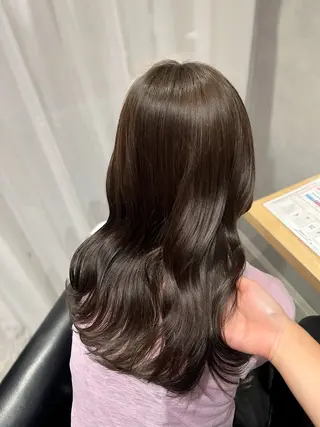 ミディアム 福本 梓のヘアスタイル