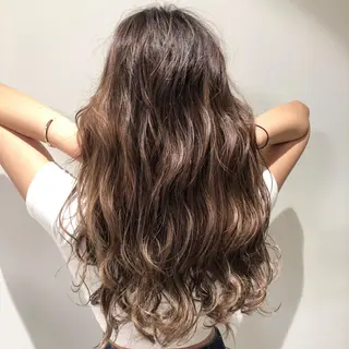 ロング カラー 三鷹で1番ショート ボブをカットする新谷のヘアスタイル