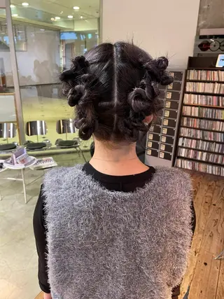 セミロング ヘアアレンジ 🪿透明感/艶カラー ﾜﾀﾅﾍﾞｱｵｲのヘアスタイル