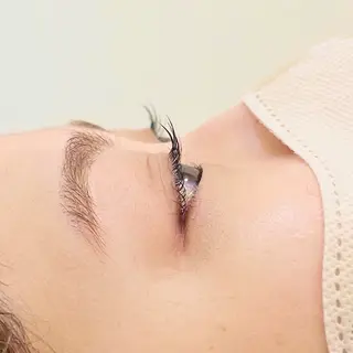 マツエク・マツパ 松岡 アユミ  berryのマツエク・マツパデザイン