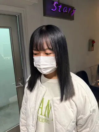 セミロング カラー NANAMI🩵 大人可愛い韓国ヘアのヘアスタイル