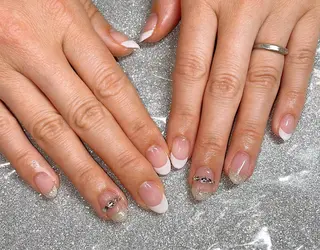 ネイル VIERU 🌈🎀💖のネイルデザイン