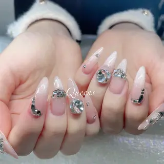 ネイル Queens テイのネイルデザイン