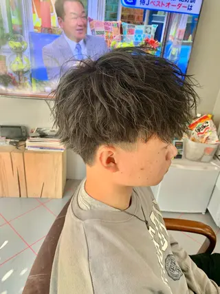 ショート パーマ メンズ 【扱いやすいパーマ】 眞鍋拓己のヘアスタイル