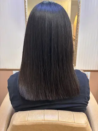 セミロング 吉井 愛のヘアスタイル