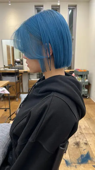 ミディアム カラー 抜きっぱなしブロンド /ハイトーン/カナタのヘアスタイル