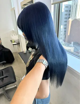 セミロング カラー 新美 蓮のヘアスタイル